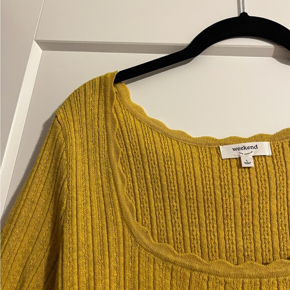 Gold Ribbed Knit Top - Picture 2 of 5